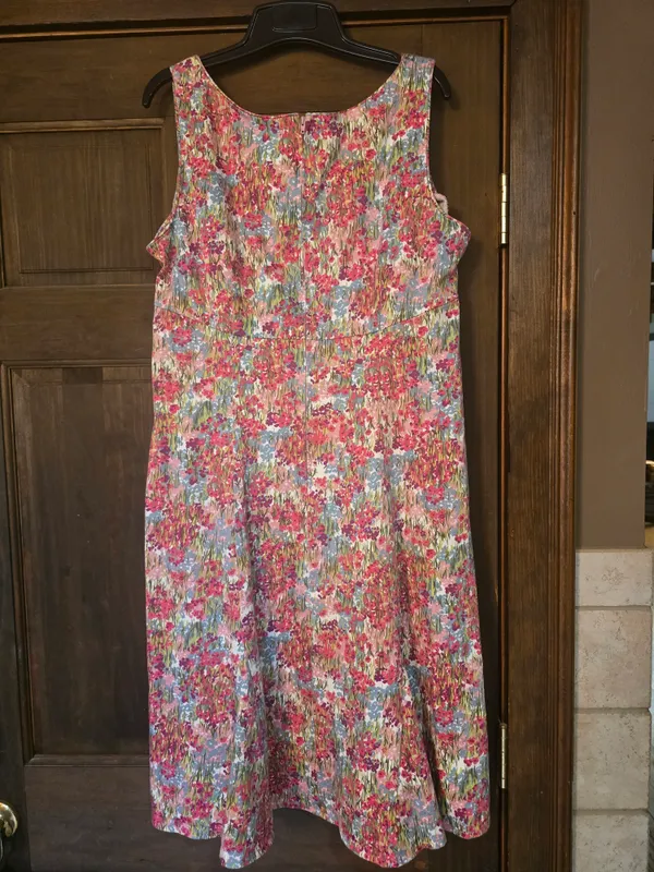 Sag Harbor Pink Floral Midi Dress with Blue Accents Size 14 - Image 4