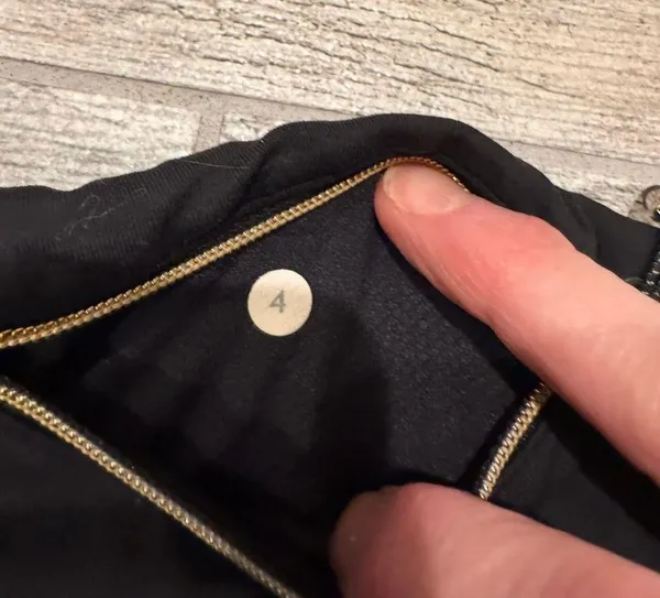 Lululemon Speed Up Shorts 2.5" - Image 3