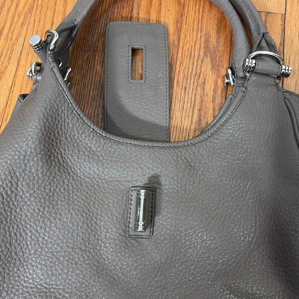 Banana Republic Peddled‎ Leather Shoulder Bag Taupe - Image 4