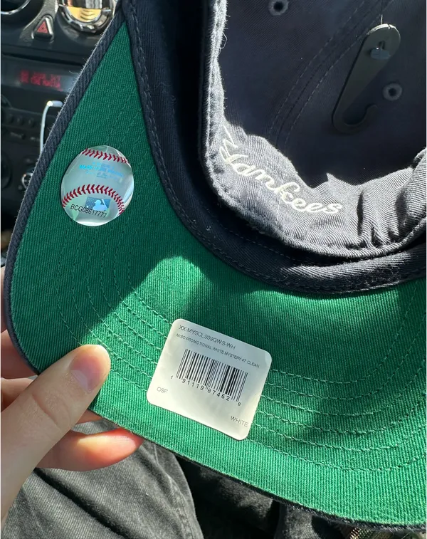 Yankees washed navy baseball hat 47 urban outfitters - Image 3