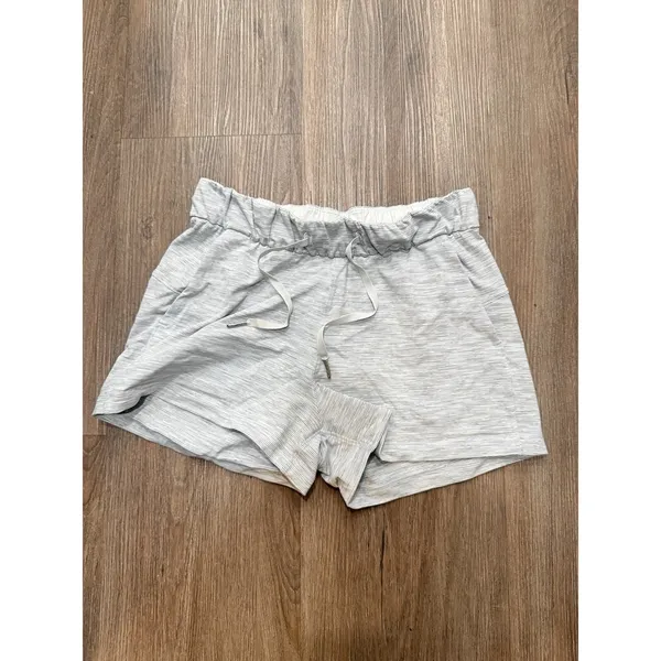 Lululemon On The Fly‎ Shorts Womens 4 Gray High Waist Pockets 3" Pull On Gym - Image 2
