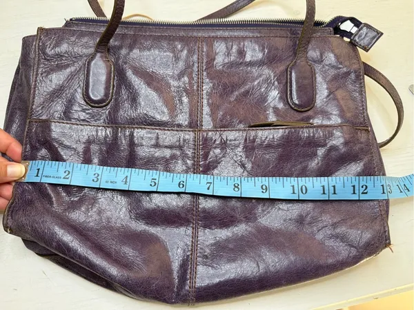 Hobo Friar Shoulder Bag in Black Vintage Leather - Image 2