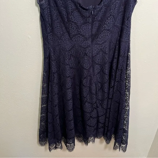 Kensie Women's Size 8 Fit & Flare Dress Navy Blue Scalloped Lace Open Back Cap - Image 9