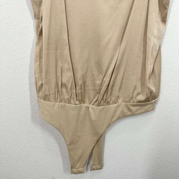 ASTR The Label Champagne Cream Lace Trim Cami Bodysuit Size L Feminine Delicate‎ - Image 3