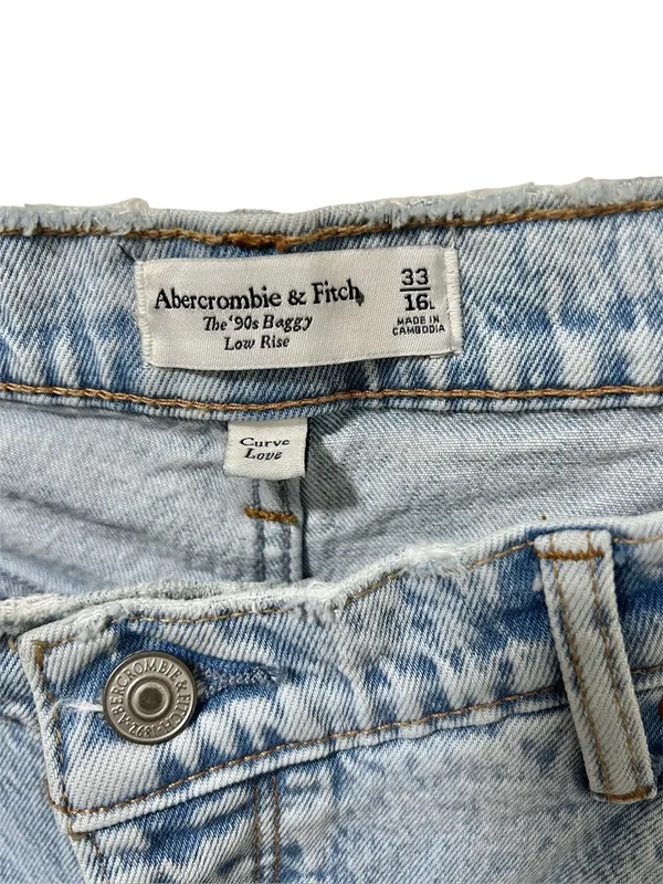 Abercrombie & Fitch 90s Baggy Low Rise Jeans 33/16 LONG Curve Love Light Wash - Image 3