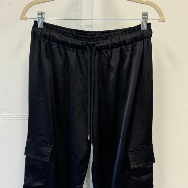 WAYF Harbour Cargo Jogger Pants‎ Black Satin Small High Waist Lightweight - Image 4