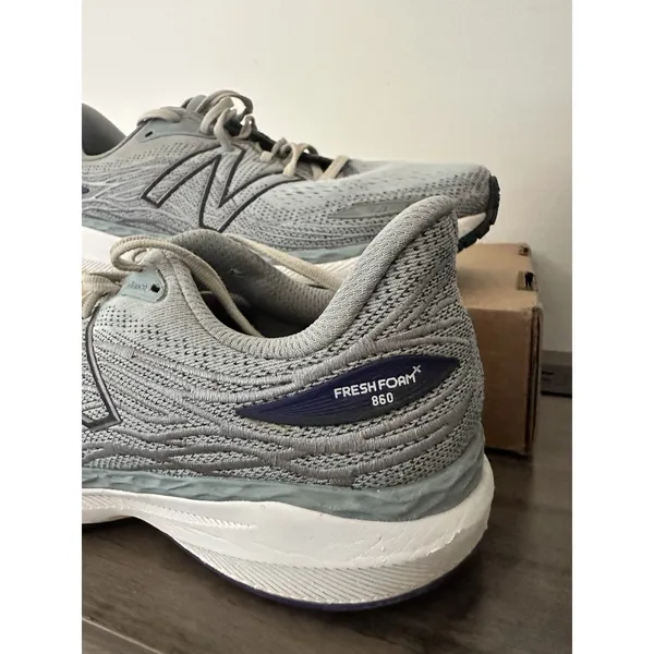 New Balance Womens 860v12 Running Shoe Size 10 Fresh Foam - Image 3