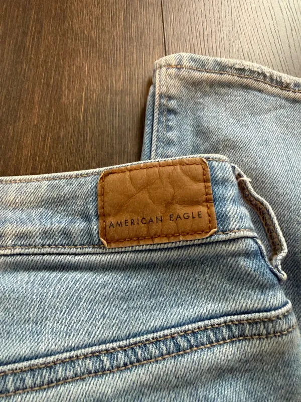 American Eagle Mom Straight Jeans - Image 3