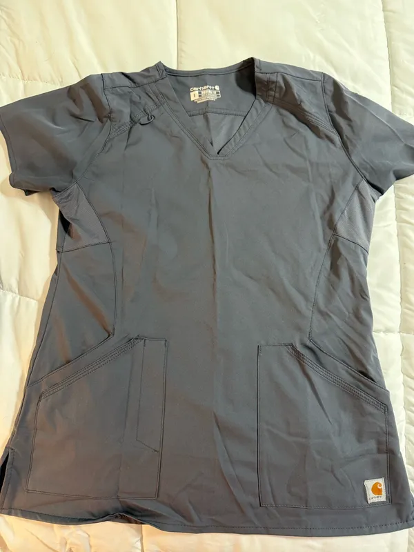 Grey carhartt scrub set Small top/XS bottoms - Image 2
