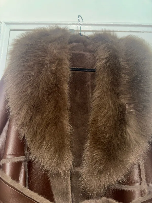 Women leather fur coat size XL brown - Image 3