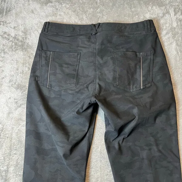 Lululemon Day Trip Boyfriend Pant‎ Lotus Camo Black Size 6 - Image 6