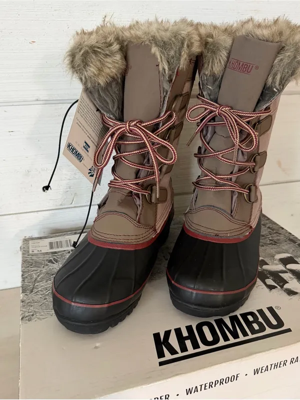 Khombu Northstar Suede Rubber Duck Toe Women's Size 8M Tan Black Snow Boots NEW - Image 2