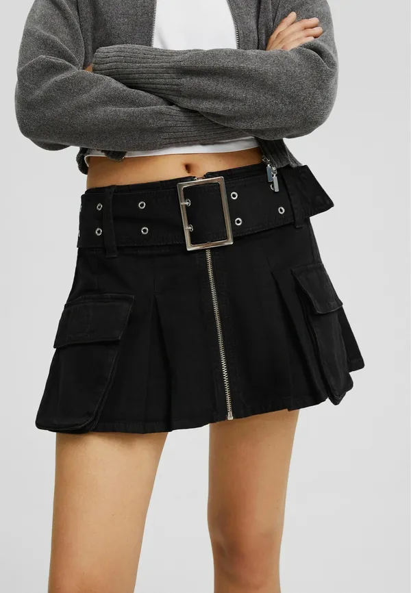 Bershka Black Cargo Belt Mini Skirt (XS) - Image 2
