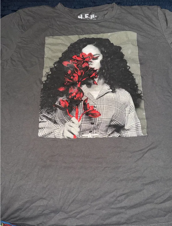 Her T Shirt Gray Size L - Image 2