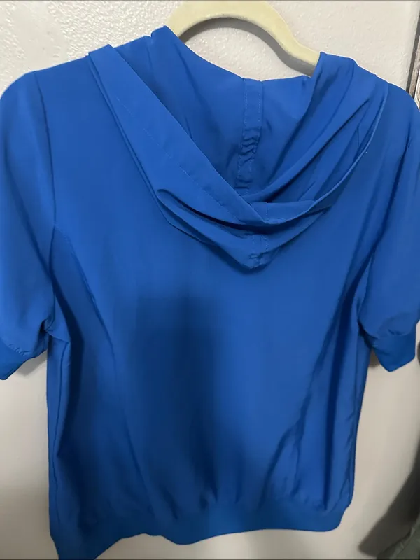 Ladies scrub top Sz M by Easy Stretch. NWT - Image 8