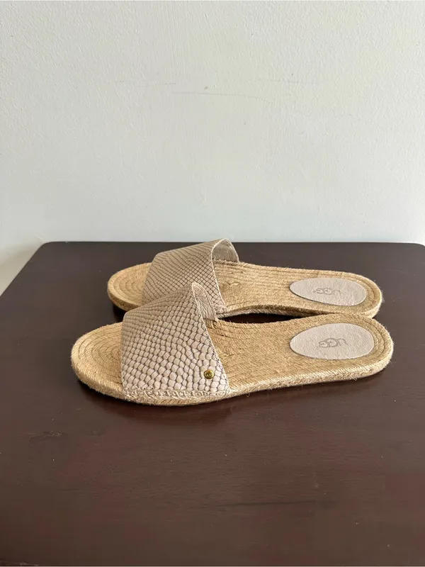 UGG Cherry Exotic Embossed Beige Leather Jute Espadrille Slides Sandals Size 9 - Image 2
