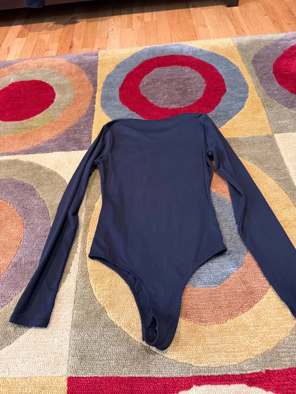 Hollister Must-Have Collection Black Basic Long Sleeve Bodysuit Thong Size Small - Image 3