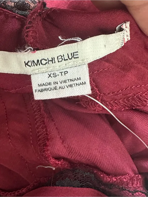 Kimchi Blue Urban Outfitters Burgundy Lace Trim Asymmetrical Maxi Dress XS NWT - Image 5