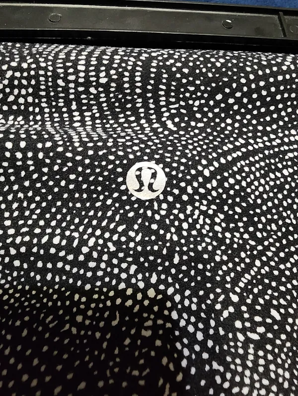 LuLuLemon Align Black and Gray Leggings Size Small - Image 3