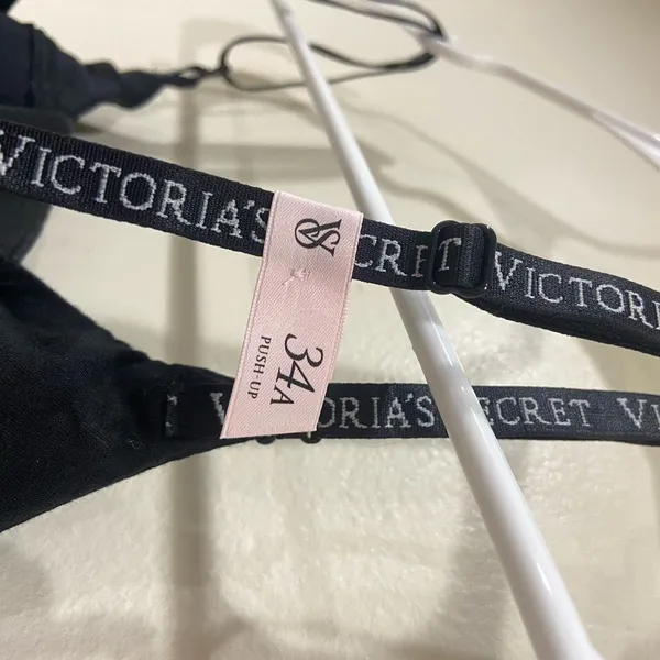 NEW Victoria's Secret Black Bra with Logo Straps - Image 2