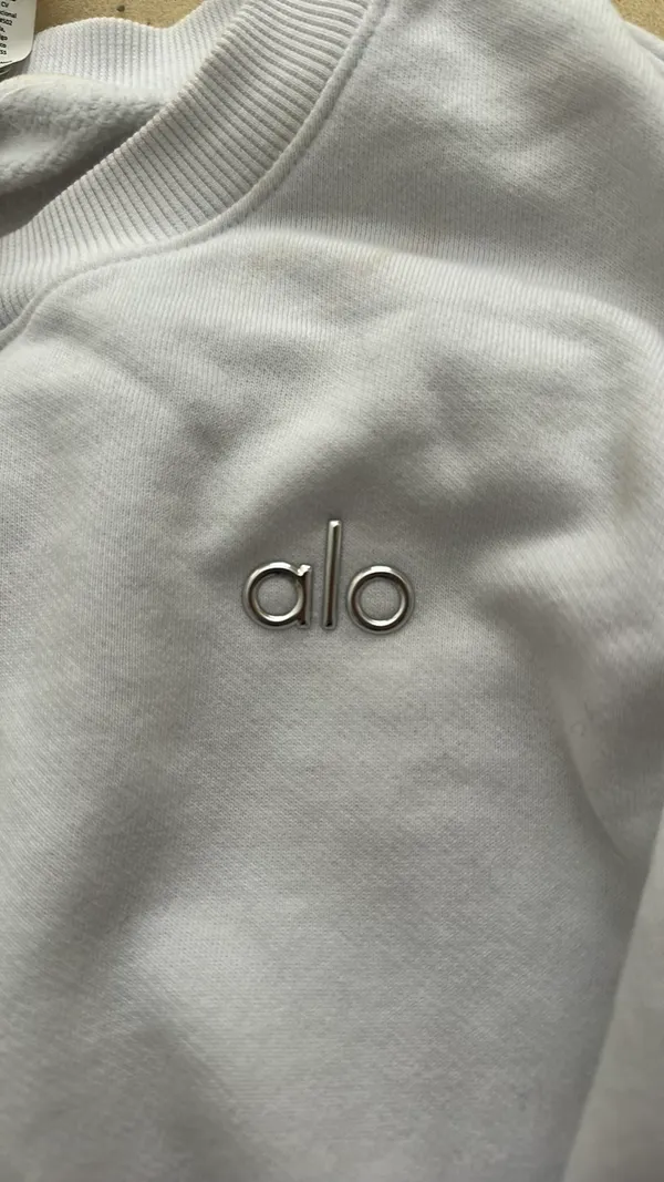 Alo Yoga Crew  - Image 4
