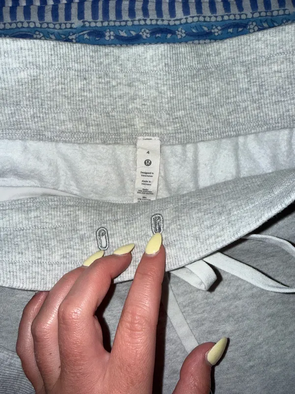 Lululemon Scuba Joggers High-Rise - Image 3