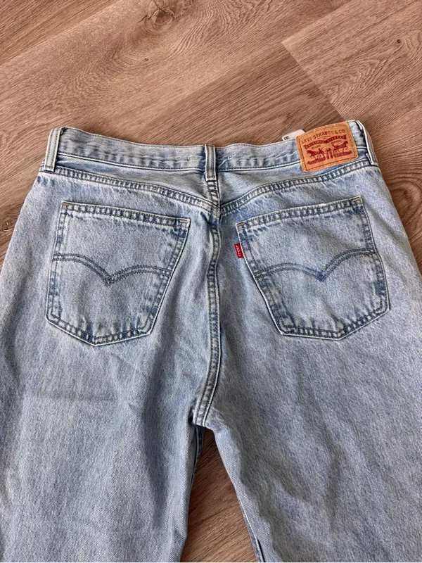 Levi’s Low Pro Straight Light Wash Denim Blue Jeans 30 - Image 6