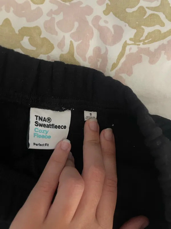 TNA Aritzia Shorts Cozy Fleece - Image 2