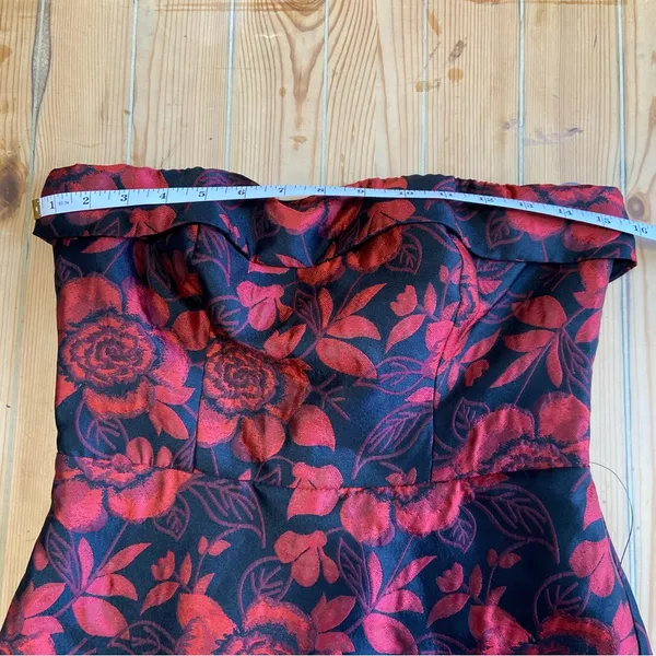 NWOT Lulus Polished Muse Black and Red Jacquard Strapless Midi Dress - Image 8