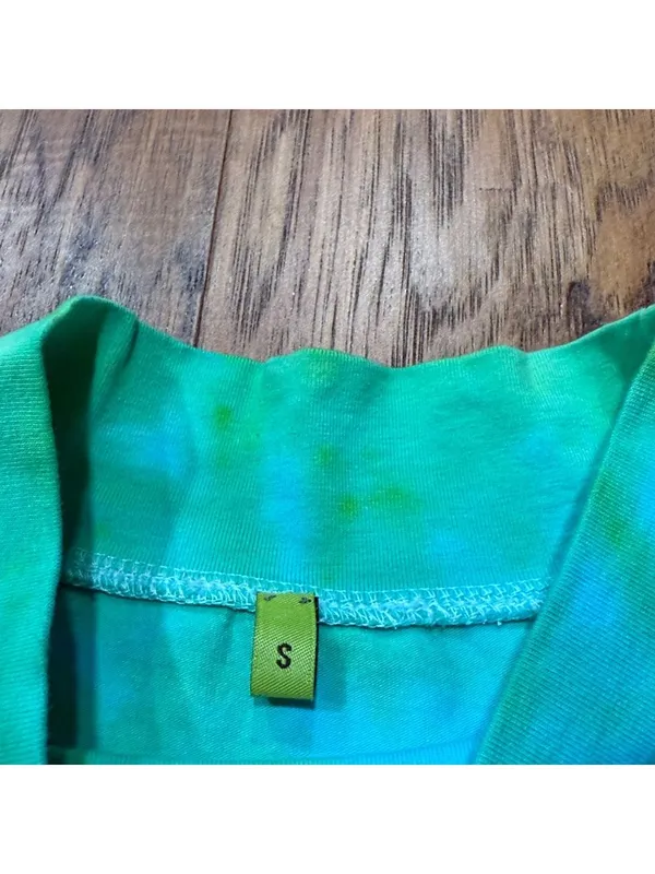 Kiss My Putt NWT women’s tie dye golf tops - Image 4