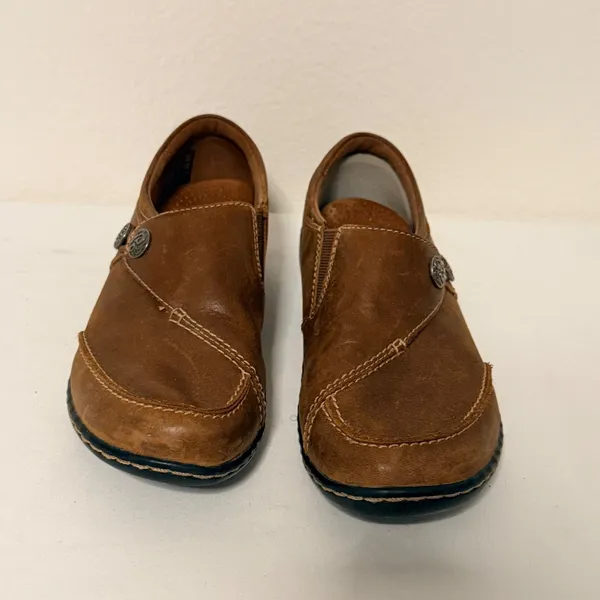 Clarks Ashland Lane Loafers Sz 6 Leather Unstructured Button Slip On Shoes - Image 2