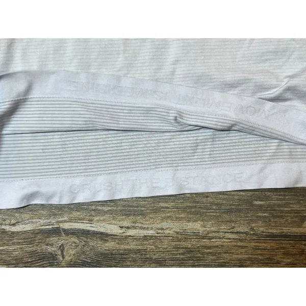 Lululemon Swiftly Long Sleeve Shirt 2.0 Size 10 Lavender Athletic Top Light FLAW - Image 8