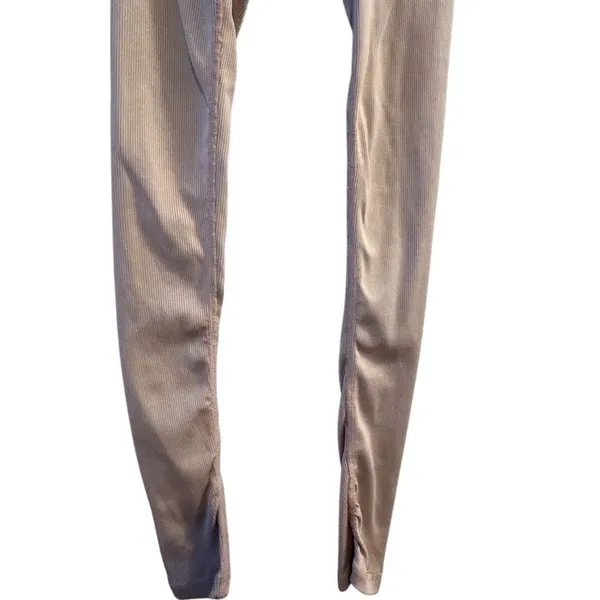 Alo Yoga‎ Women's High-Waist Ankle Leggings Beige/Pink Size S Activewear - Image 4