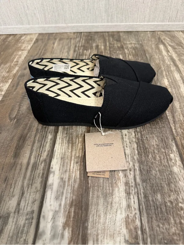 Toms Black Slip-On Canvas Shoes Size 5.5 Wide - Image 8