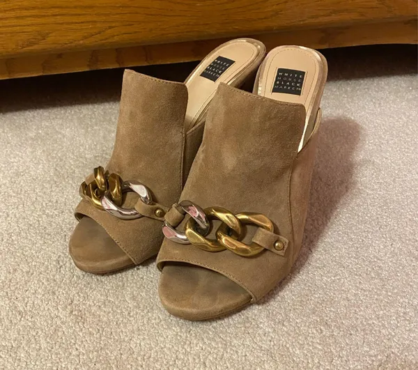 White House Black Market tan heels - Image 5