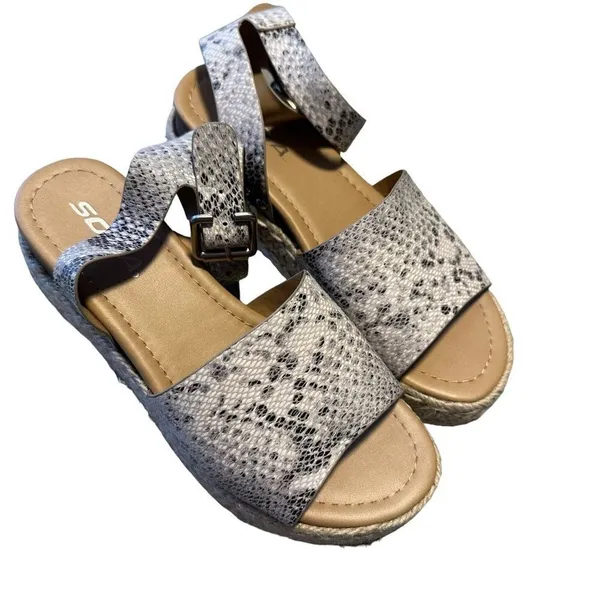 SODA Sandals Snake Print Grey 7 Womens Espadrille Platform Ankle Strap - Image 3