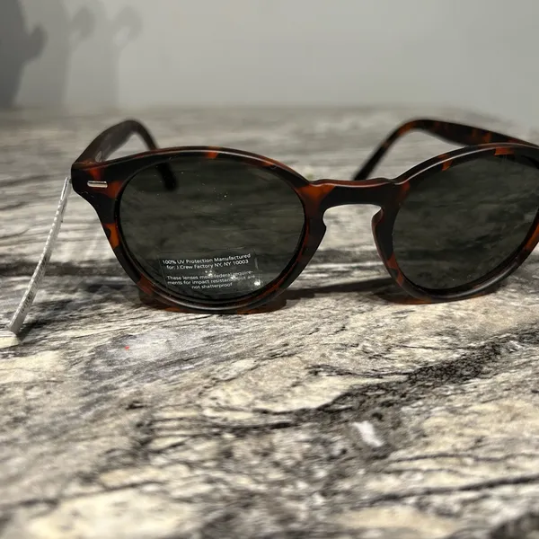 J. Crew Tortoise Shell Sunglasses - Image 6