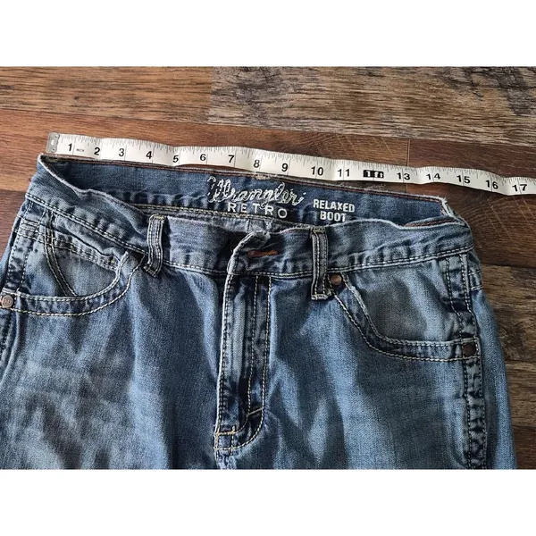 Wrangler Retro 1947 Relaxed Boot Jeans in Blue 6-8 - Image 4