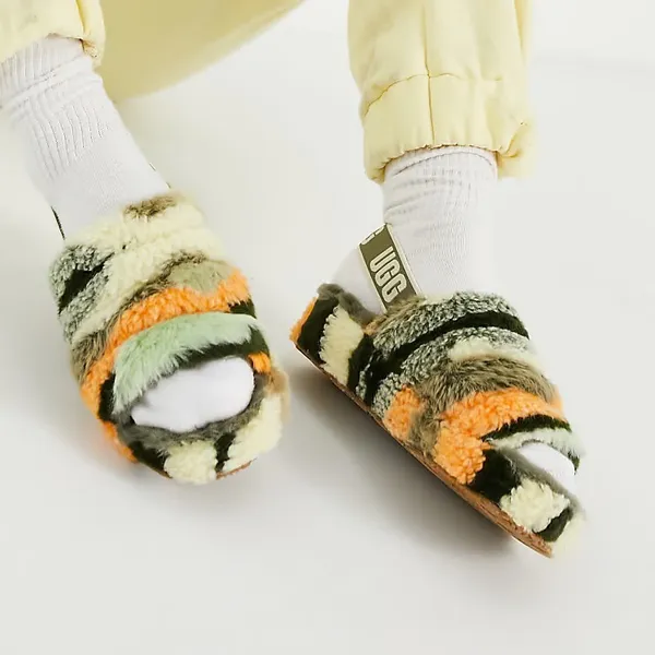 Ugg Fluff Yeah Slide Cali Collage Olive (camo) size 8 - Image 3
