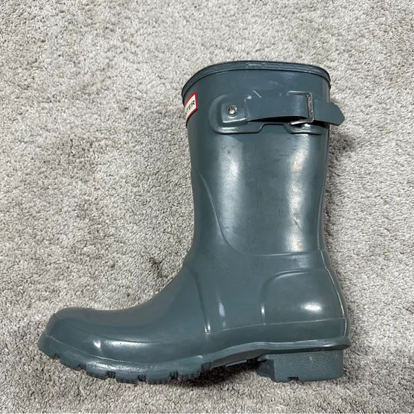 Hunter Women’s Original Rain Boots Short Gloss Outdoor in Graphite Gray 6 - Image 7