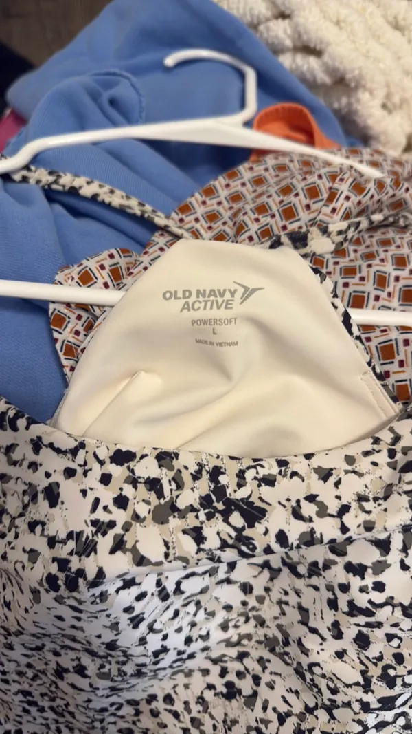 Old Navy Active Tank - Image 2