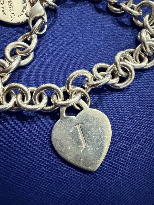 Tiffany & Co. Silver Heart Charm Bracelet - Image 6