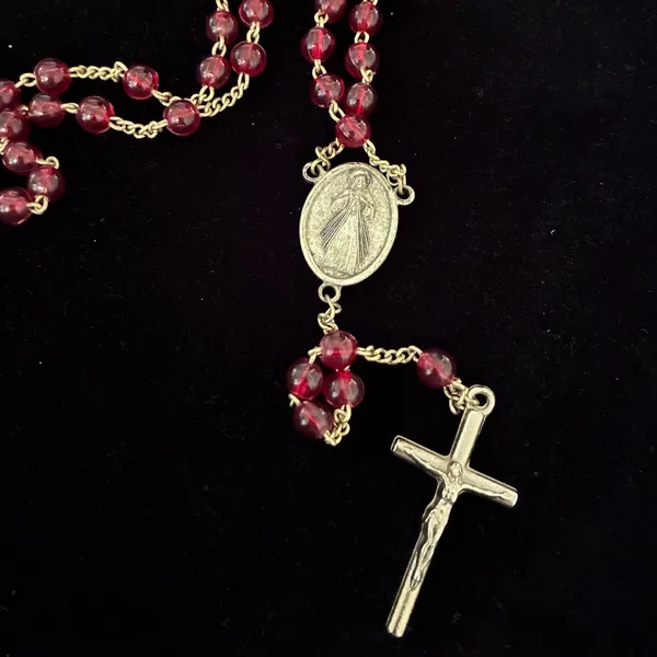 Prayer Beads Red - Image 3