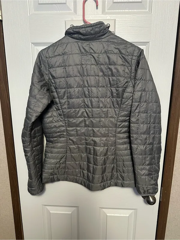 Patagonia Gray Quilted Women's Insulated Puffer Jacket - Image 5