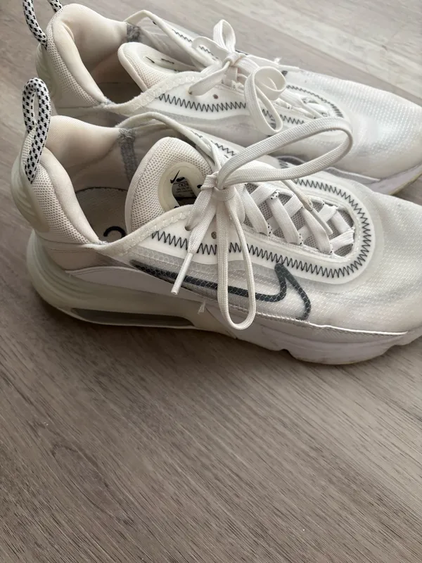 Nike Air Max 2090 size 7 - Image 2