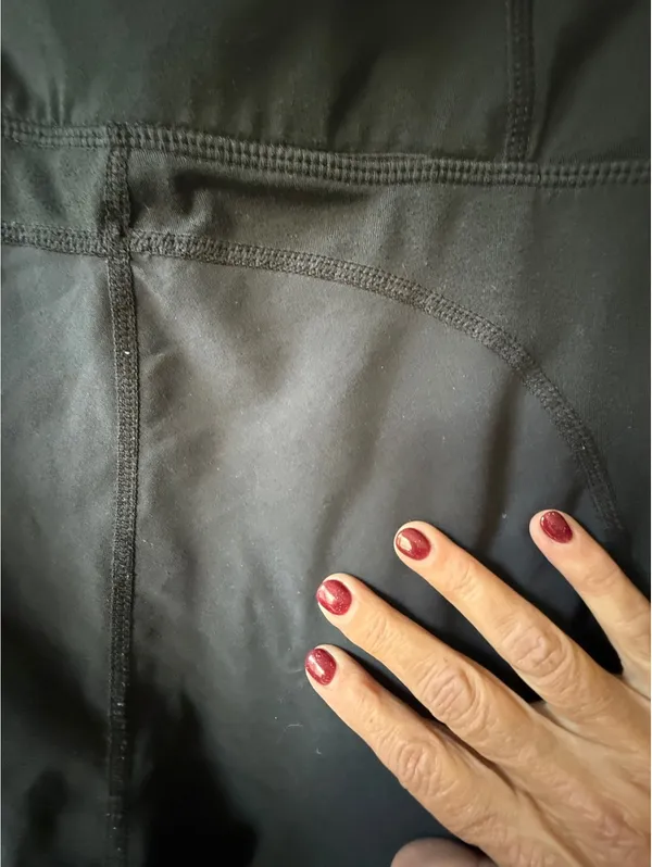 Kuhl Women's Black Leggings with Side Pocket Size M - Image 8