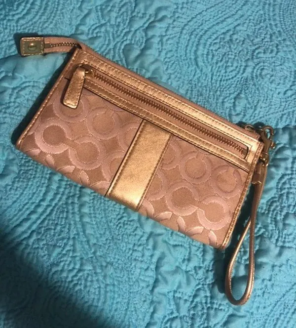 coach wristlet  - Image 2