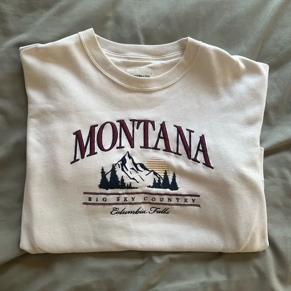 Abercrombie & Fitch White Montana Graphic Sweatshirt - Image 3
