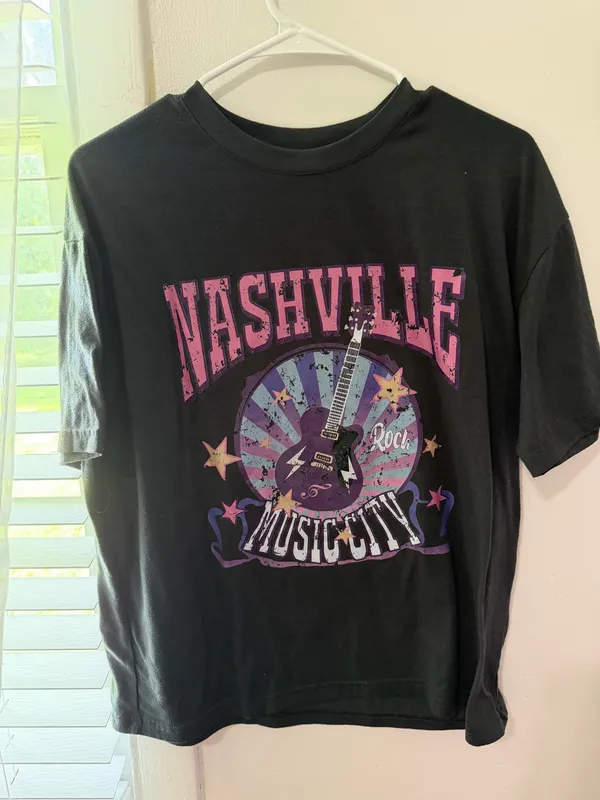 SHEIN EZwear Guitar and Letter Graphic Drop Shoulder Tee - Image 2