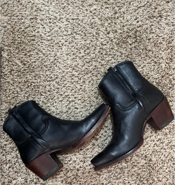 Tecovas Boots Black Size 7.5 - Image 6